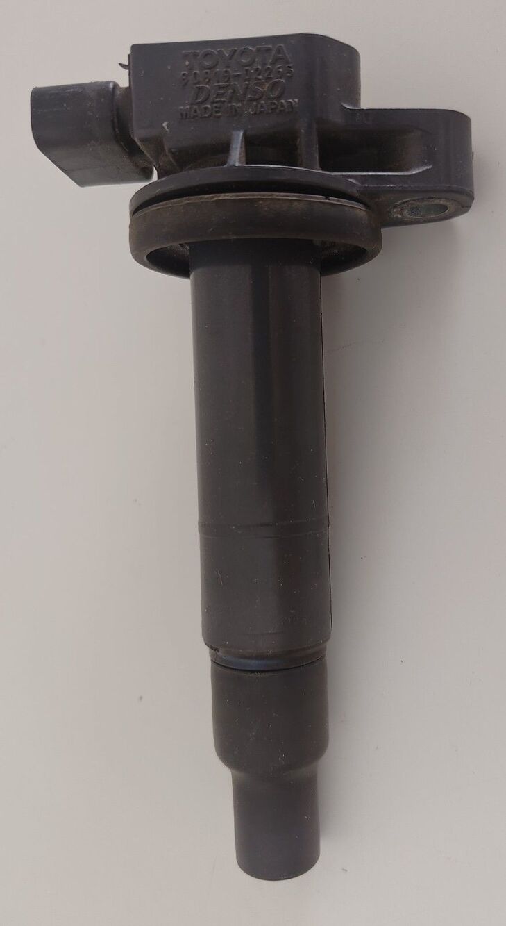 Toyota Denso 90919-02240 NEW  Ignition Coil